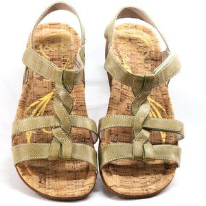 Abeo Green twist T-strap sandals